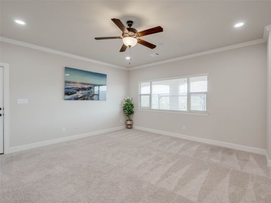 Empty room, Interior, Recessed Lighting
