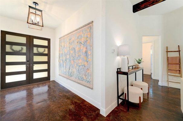 Interior, Pendant Lights, Wood Texture Flooring