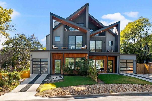 Attached, Exterior, Facade, Farmhouse