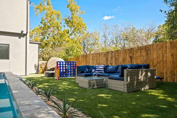 Backyard, Exterior
