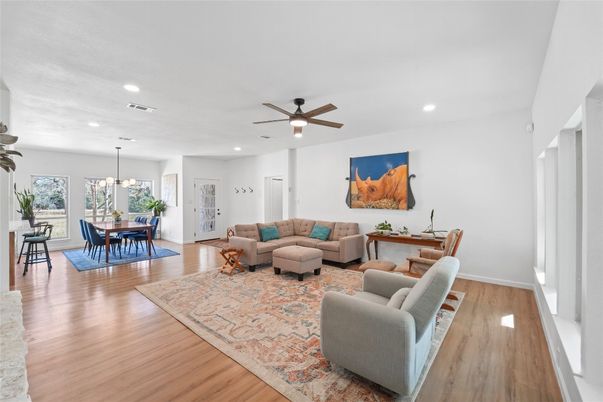 Dining room, Interior, Living room, Pendant Lights, Recessed Lighting, Wood Texture Flooring