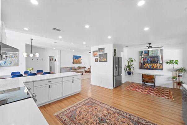 Dining room, Interior, Kitchen, Pendant Lights, Recessed Lighting, Wood Texture Flooring