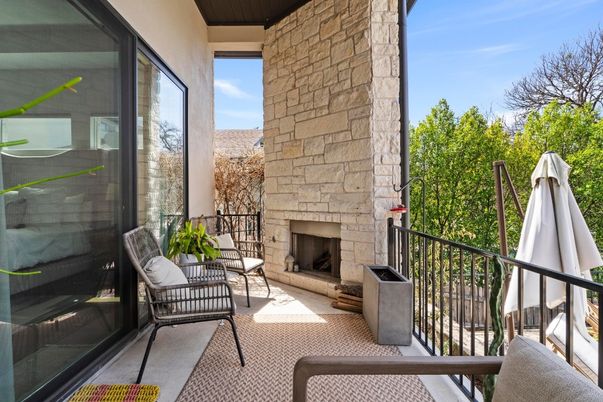 Exterior, Fireplace