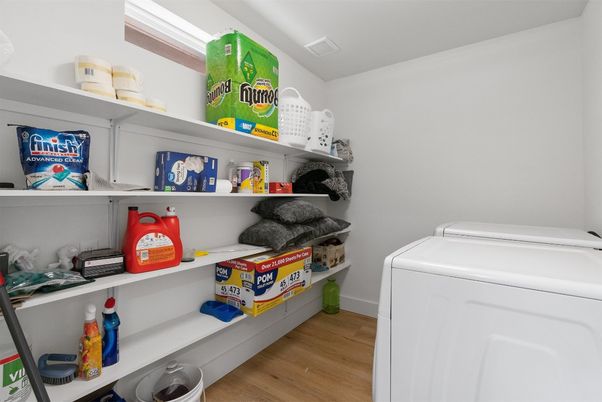 Interior, Washer, Wood Texture Flooring