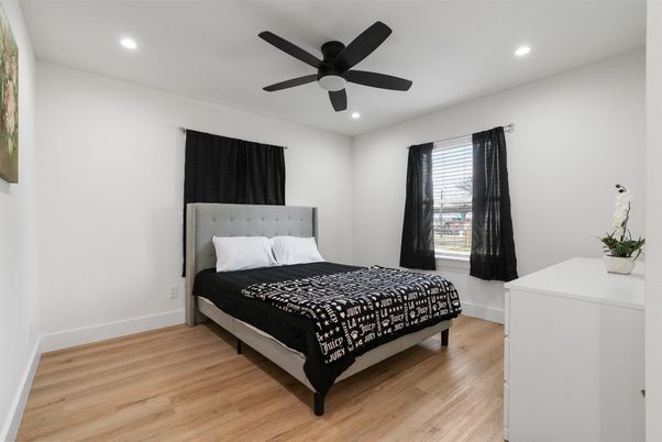 Bedroom, Interior, Recessed Lighting, Wood Texture Flooring