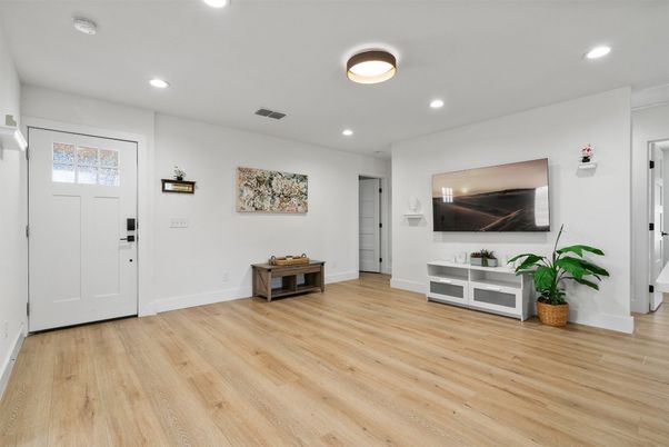 Interior, Recessed Lighting, Wood Texture Flooring
