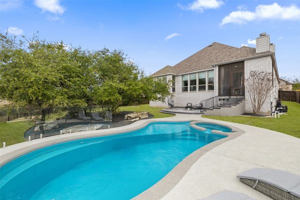 Exterior, Pool