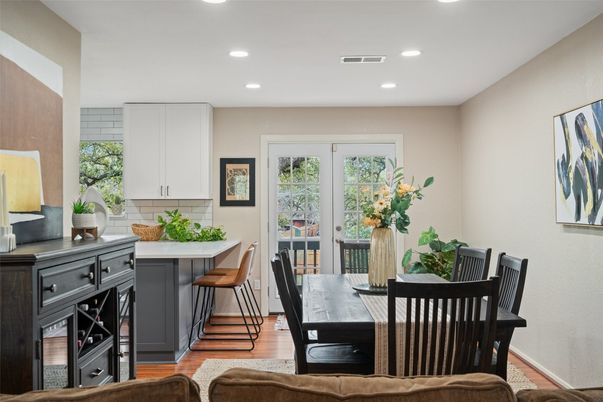 Dining room, Interior, Kitchen, Recessed Lighting, Wood Texture Flooring