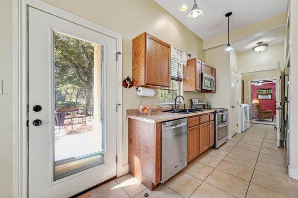 Interior, Kitchen, Pendant Lights, Stainless Steel Appliances