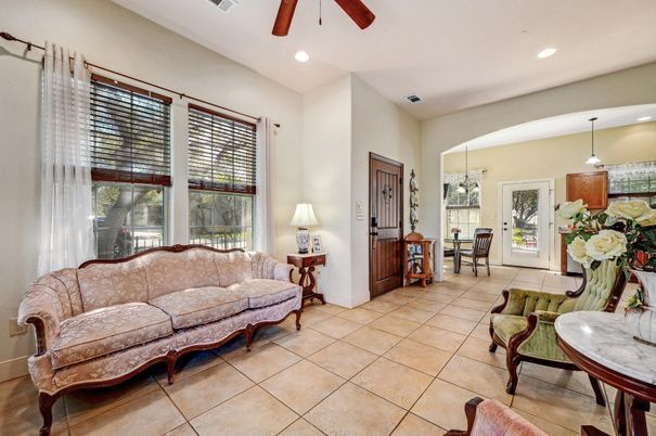 Interior, Living room, Pendant Lights, Recessed Lighting