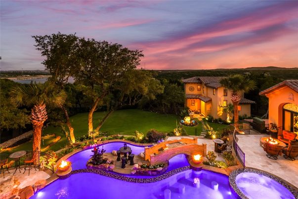 Exterior, Pool, Water