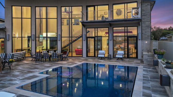 Exterior, Pool