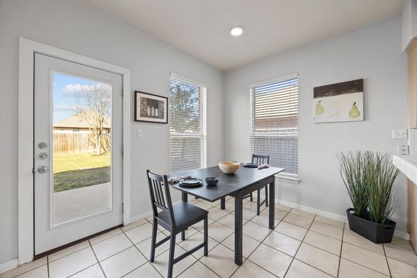 Dining room, Interior, Recessed Lighting