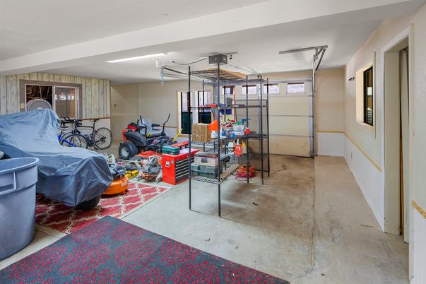 Garage, Interior
