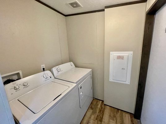 Interior, Washer, Wood Texture Flooring