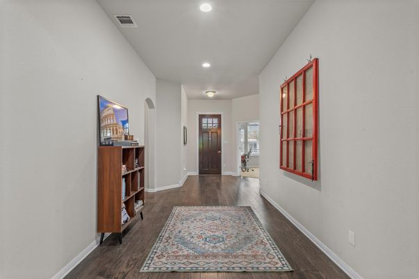 Interior, Recessed Lighting, Wood Texture Flooring