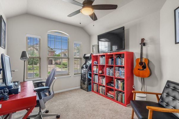 Home Office, Interior