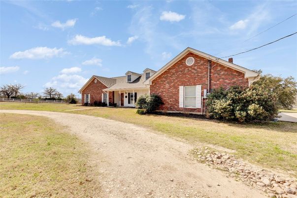 Backyard, Exterior, Facade, Brick Facade, Brick Traditional