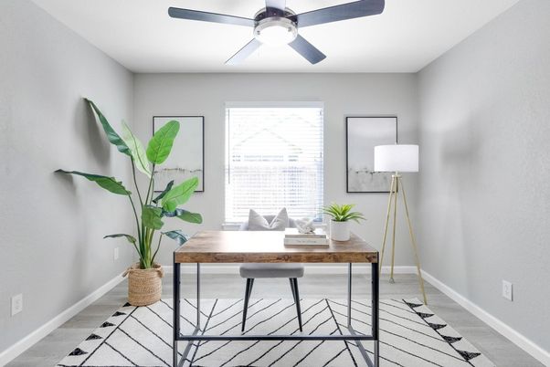 Home Office, Interior
