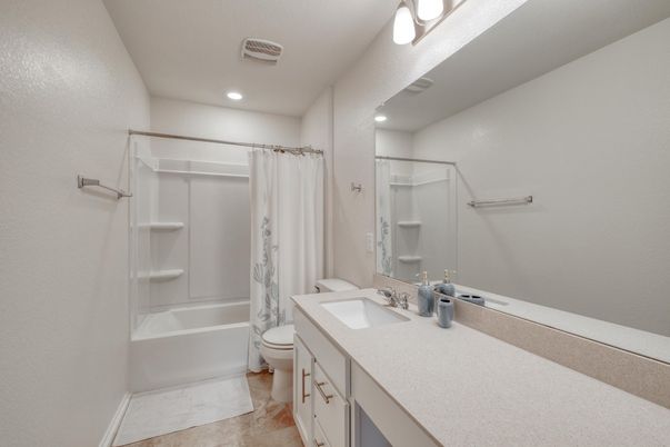 Bathroom, Dual Sink Vanities, Interior, Recessed Lighting