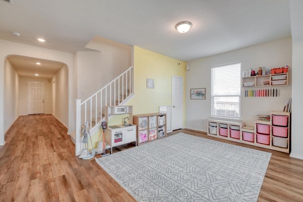 Interior, Recessed Lighting, Wood Texture Flooring