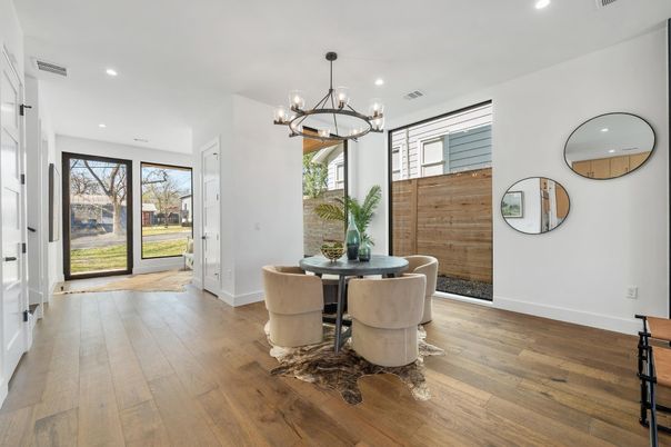 Chandelier, Dining room, Interior, Recessed Lighting, Wood Texture Flooring