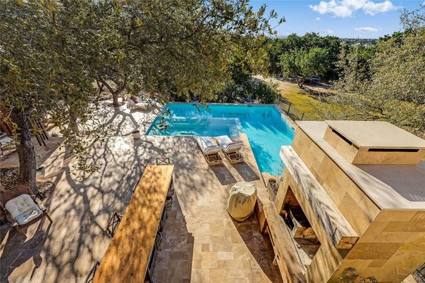 Exterior, Hot Tub, Pool
