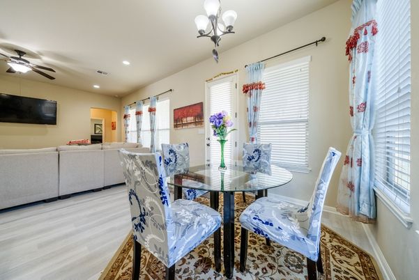 Chandelier, Dining room, Interior, Living room, Recessed Lighting, Wood Texture Flooring