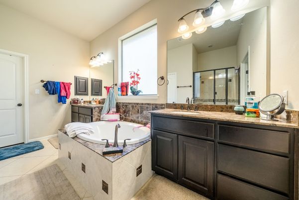 Bathroom, Dual Sink Vanities, Interior
