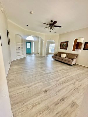 Interior, Recessed Lighting, Wood Texture Flooring