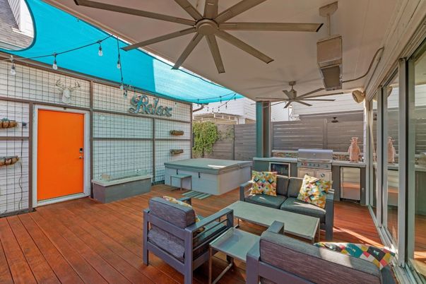 Exterior, Wood Texture Flooring