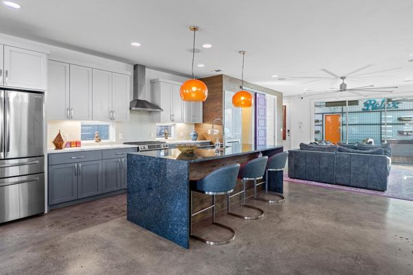 Interior, Kitchen, Living room, Pendant Lights, Recessed Lighting, Stainless Steel Appliances
