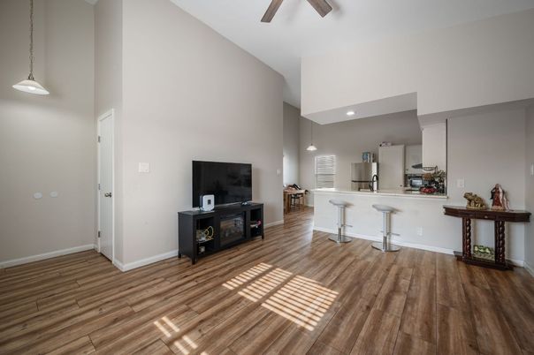 Interior, Pendant Lights, Recessed Lighting, Wood Texture Flooring