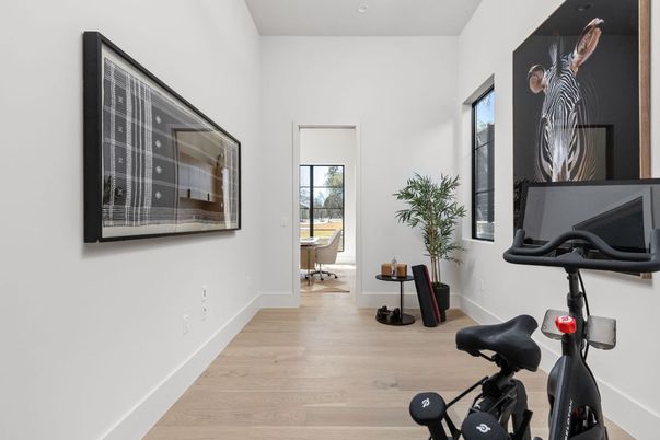 Fitness Equipment, Interior, Recessed Lighting, Wood Texture Flooring