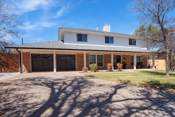 Attached, Exterior, Facade, Brick Facade, Split Level