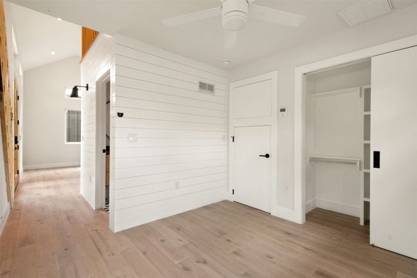 Empty room, Interior, Recessed Lighting, Wood Texture Flooring