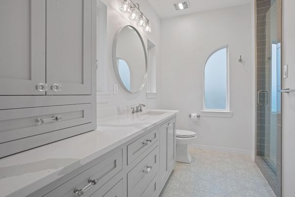 Bathroom, Dual Sink Vanities, Interior