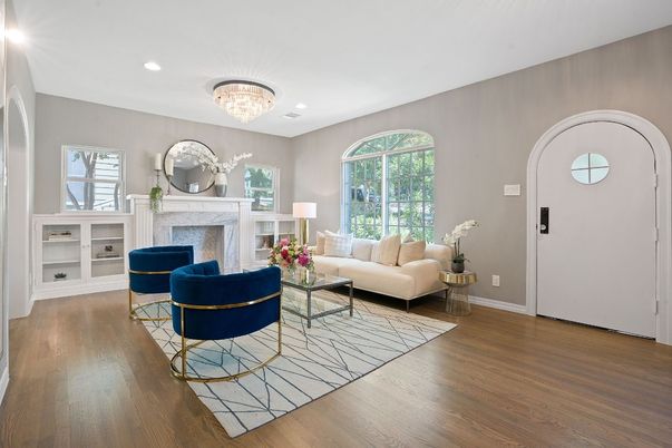 Chandelier, Fireplace, Interior, Living room, Recessed Lighting, Wood Texture Flooring