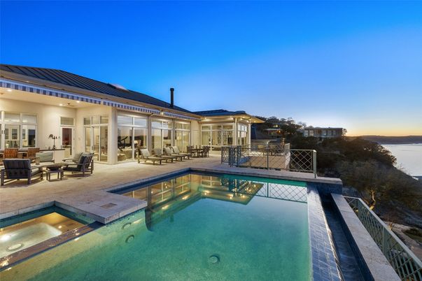Exterior, Pool, Water
