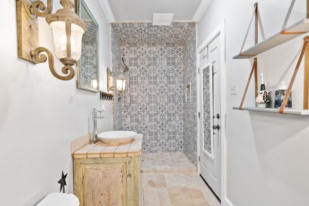 Bathroom, Interior