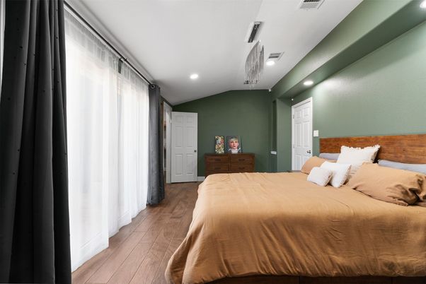 Bedroom, Interior, Recessed Lighting, Wood Texture Flooring