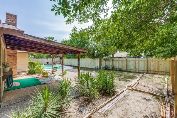 Backyard, Exterior, Pool
