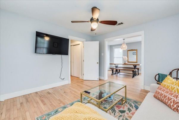 Chandelier, Dining room, Interior, Living room, Wood Texture Flooring