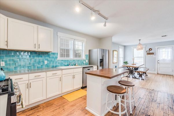 Dining room, Interior, Kitchen, Pendant Lights, Wood Texture Flooring