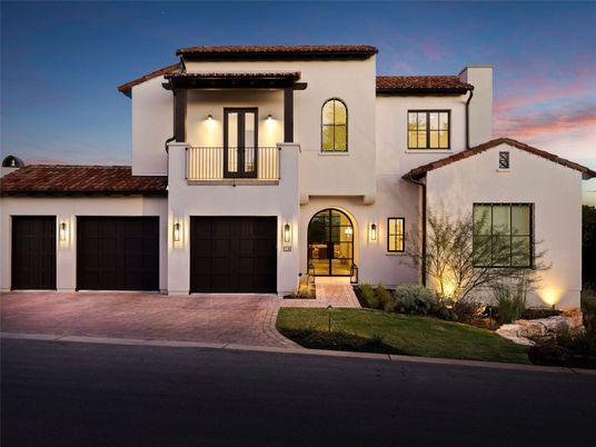 Attached, Exterior, Facade, Spanish Mediterranean