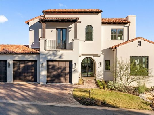 Attached, Exterior, Facade, Spanish Mediterranean