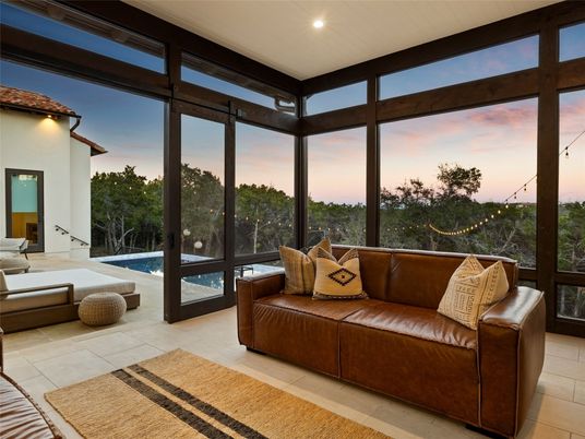 Interior, Recessed Lighting, Sun Room