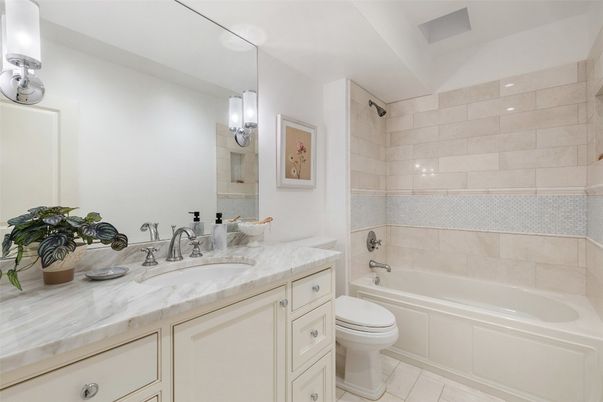 Bathroom, Interior, Pendant Lights