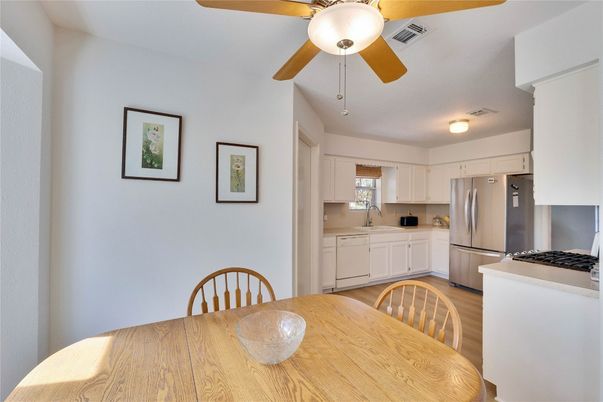 Dining room, Interior, Kitchen, Stainless Steel Appliances, Wood Texture Flooring