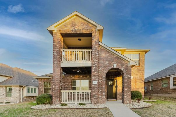 Exterior, Facade, Brick Facade, Brick Traditional
